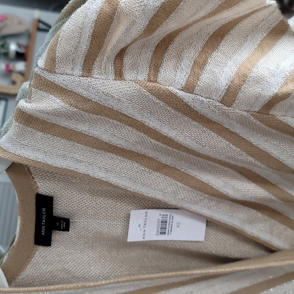 Ann Taylor Top - Picture 6 of 8